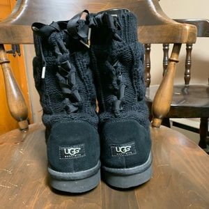 Black knit ugg boots